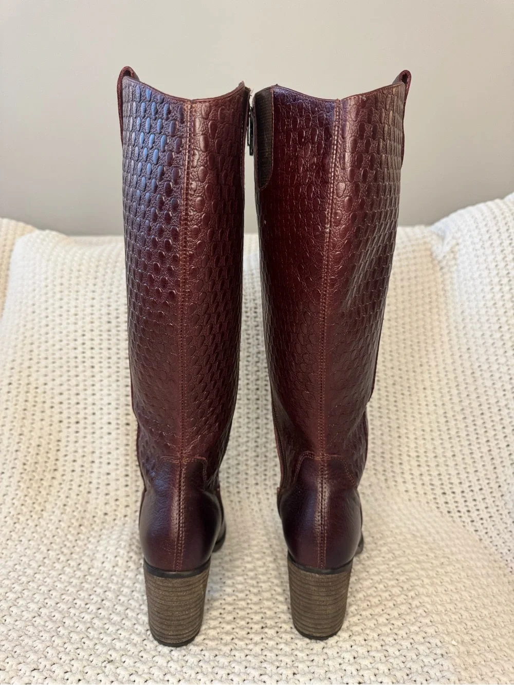 Piedrangular Burgundy Leather Croc Tall Boots Sz 7